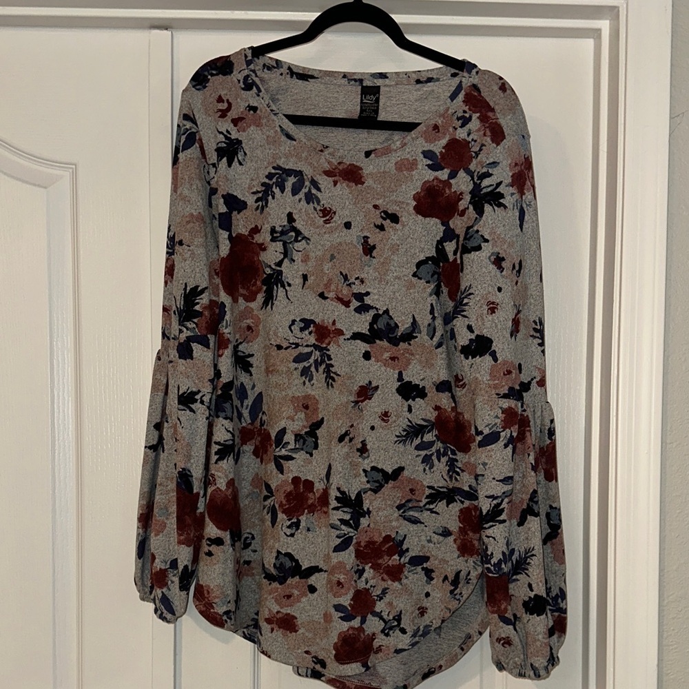 Lildy Floral Blouse tunic  - Gray and Red size large